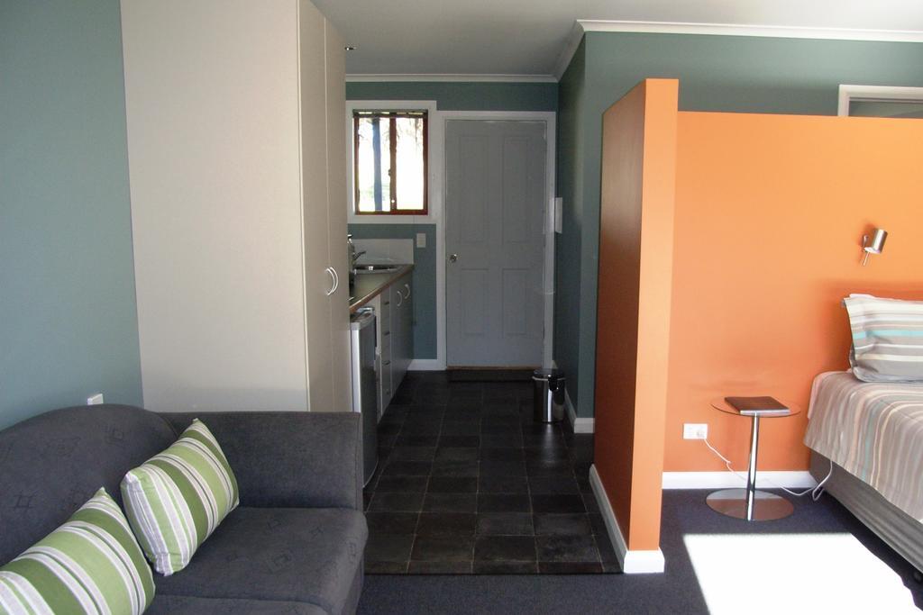 Highland Cabins And Cottages At Bronte Park Room photo